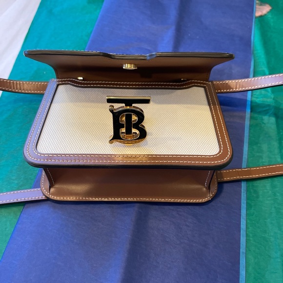 COPY - Burberry Monogram Clasp Small Shoulder Bag, open to offers. - Picture 14 of 17